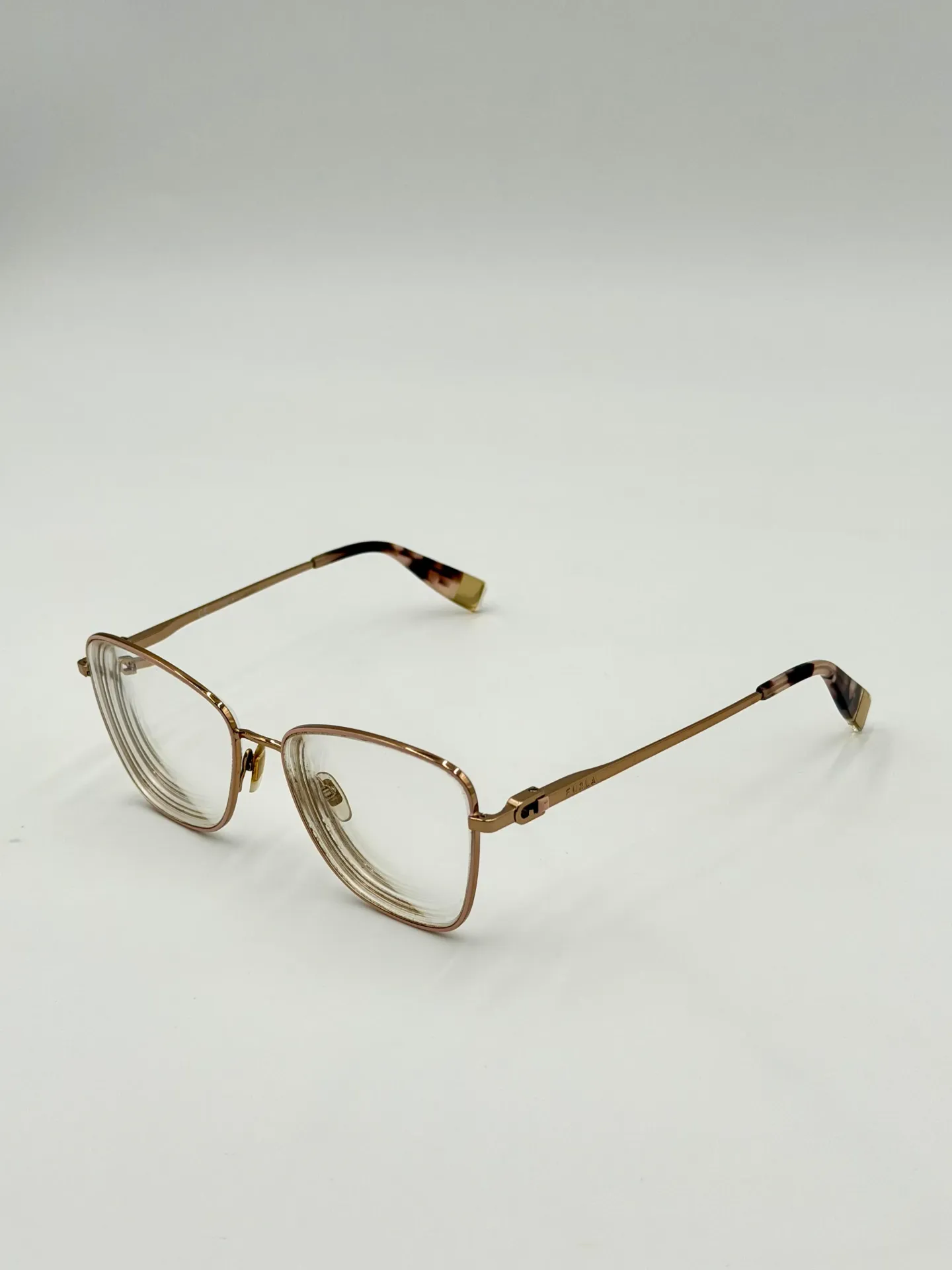 Eyeglasses frame, China, Gold, Woman