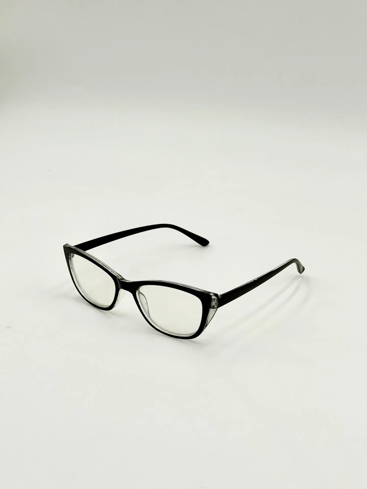 Eyeglasses frame, China, Black, Woman