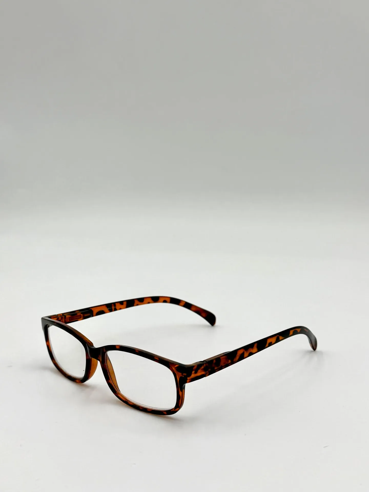 Eyeglasses frame, China, Brown, Woman