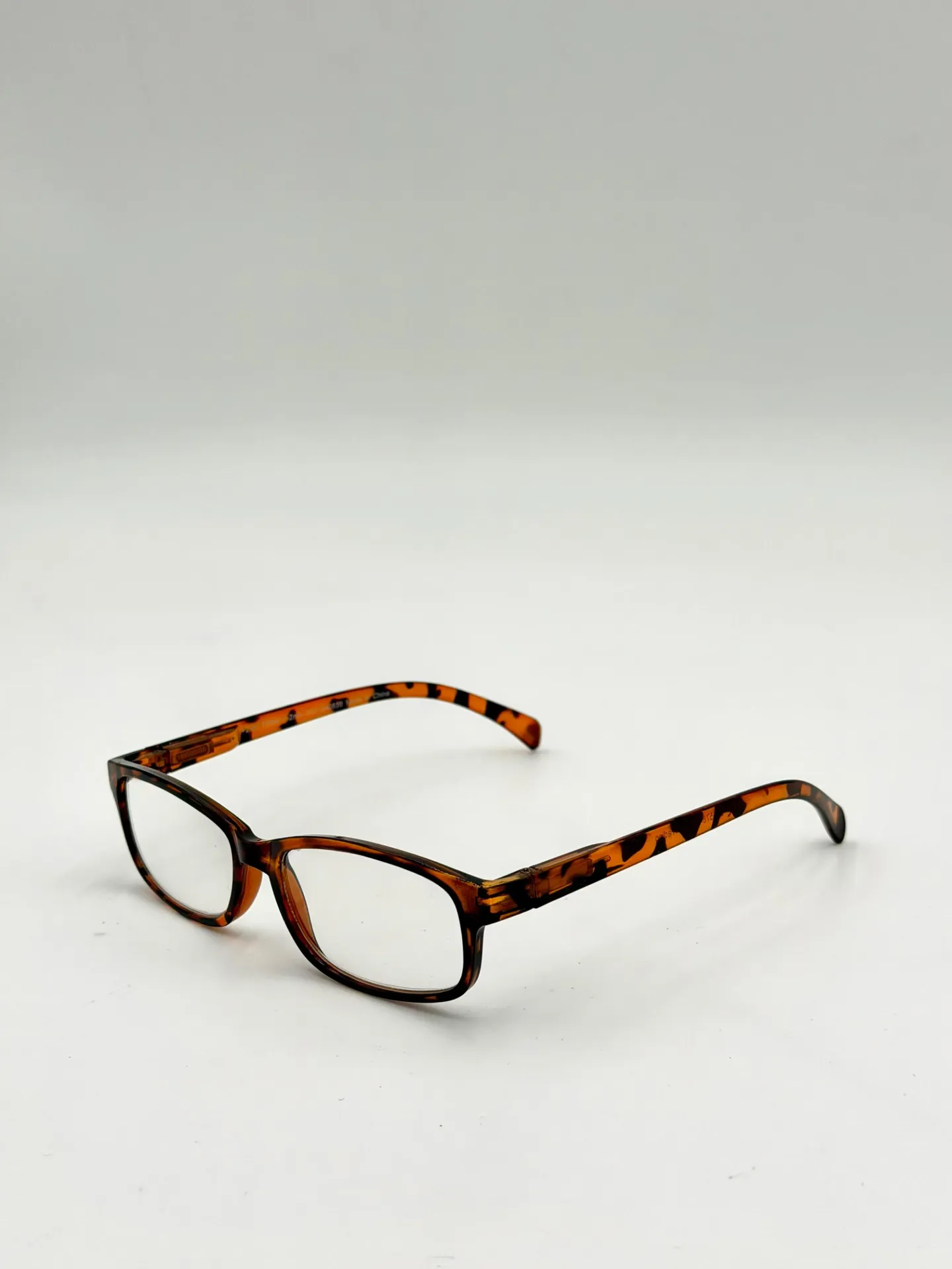 Eyeglasses frame, China, Brown, Woman