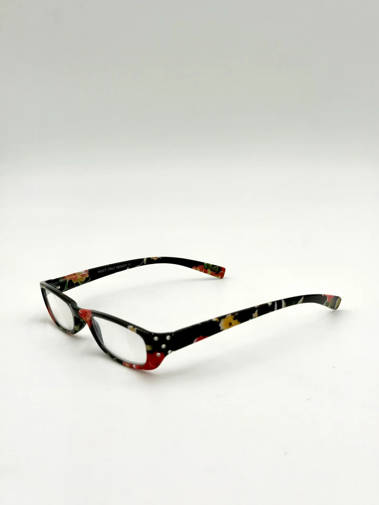 Eyeglasses frame, China, Colours, Woman
