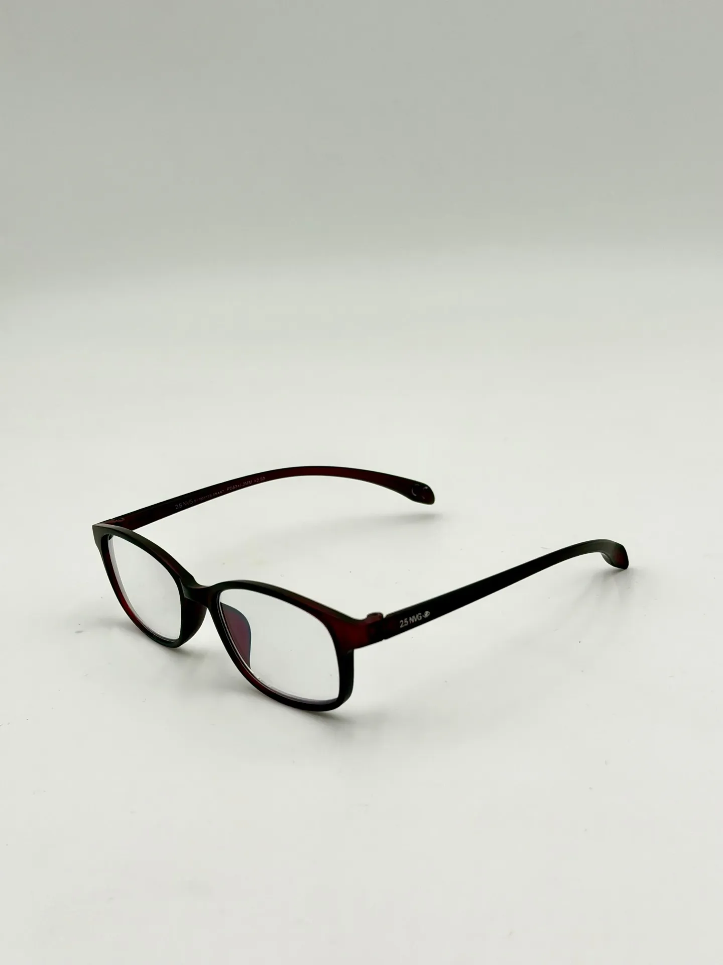 Eyeglasses frame, China, Burgandy, Woman