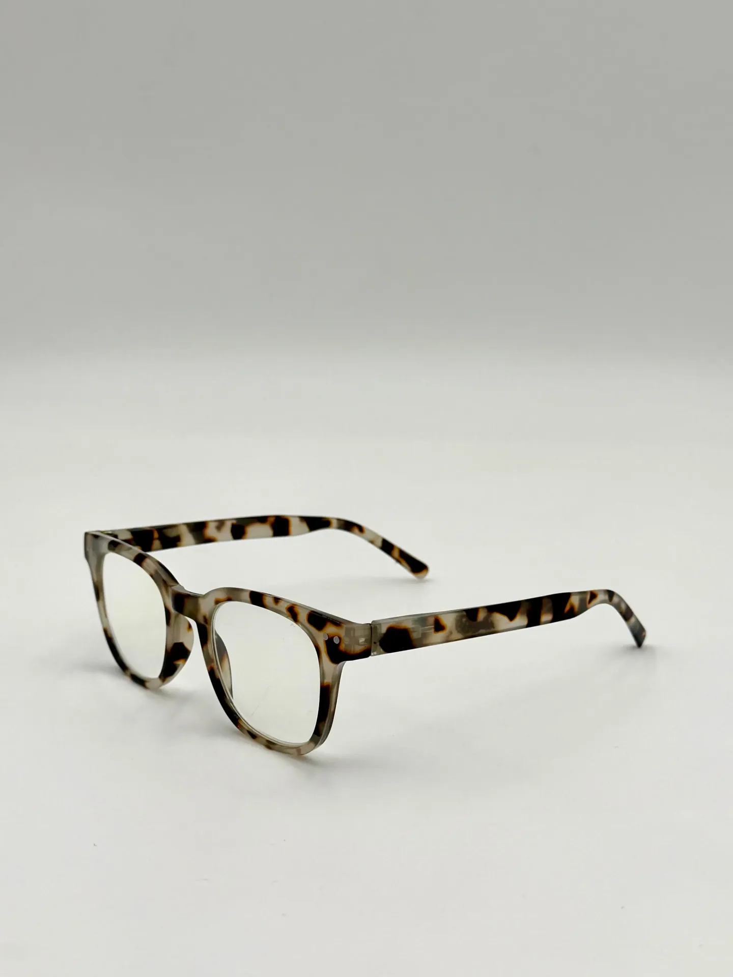 Eyeglasses frame, China, Colours, Woman