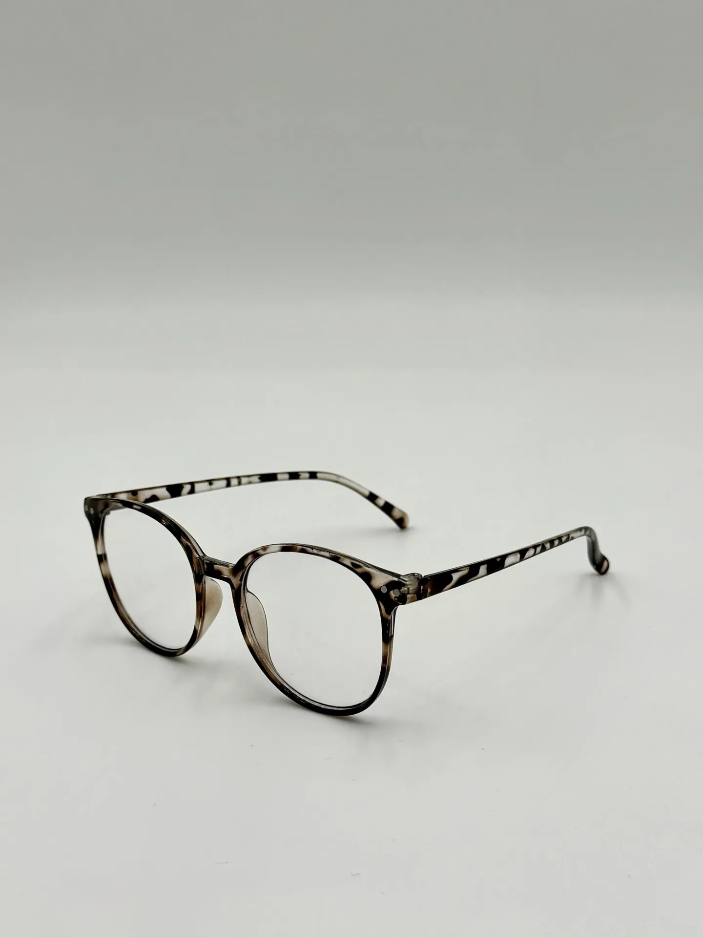 Eyeglasses frame, China, Brown, Woman