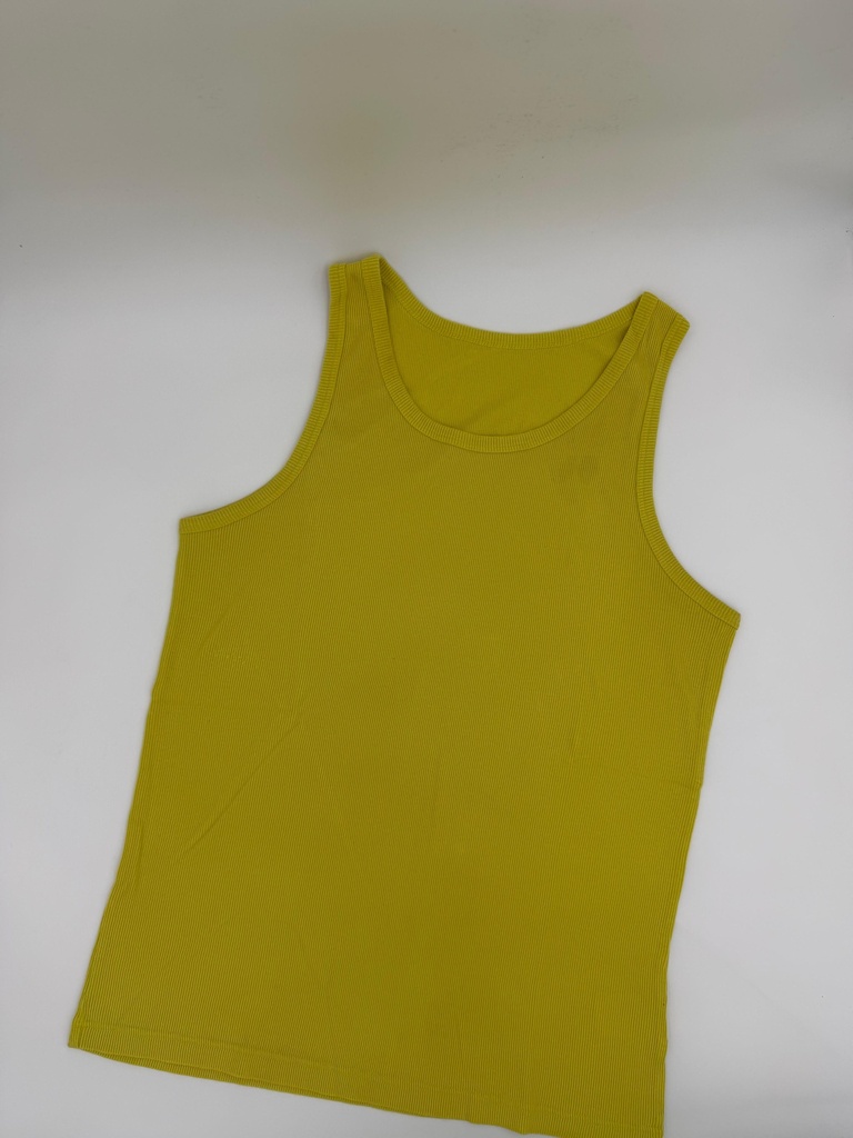 UNI QLO T-Shirt, size 11-1