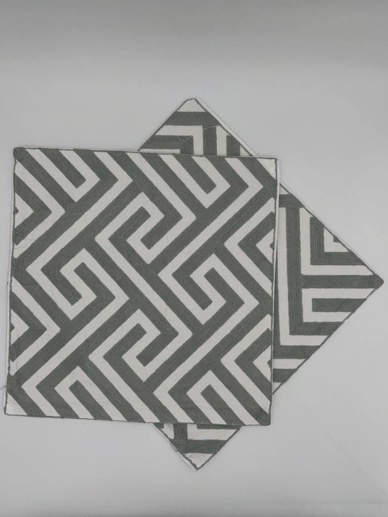 2 Pillow Cover, size