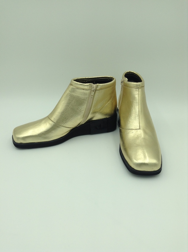 SHOES, CJ, SIZE 38