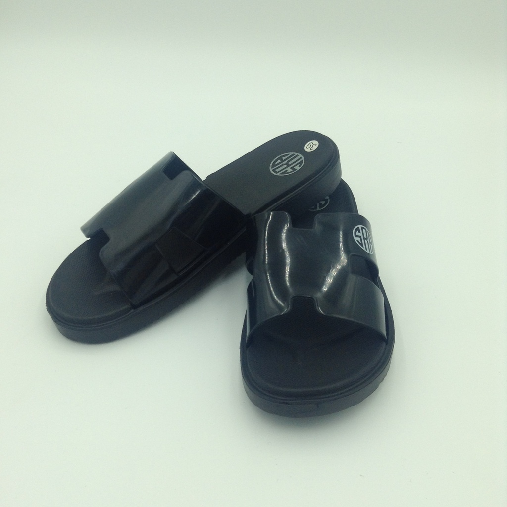 SHOES, SRA, SIZE 39